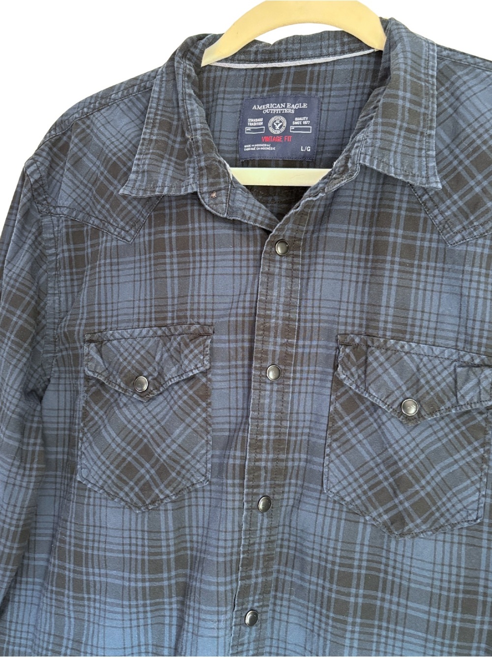 American Eagle Outfitters Gray and Blue Plaid Button-Down Shirt